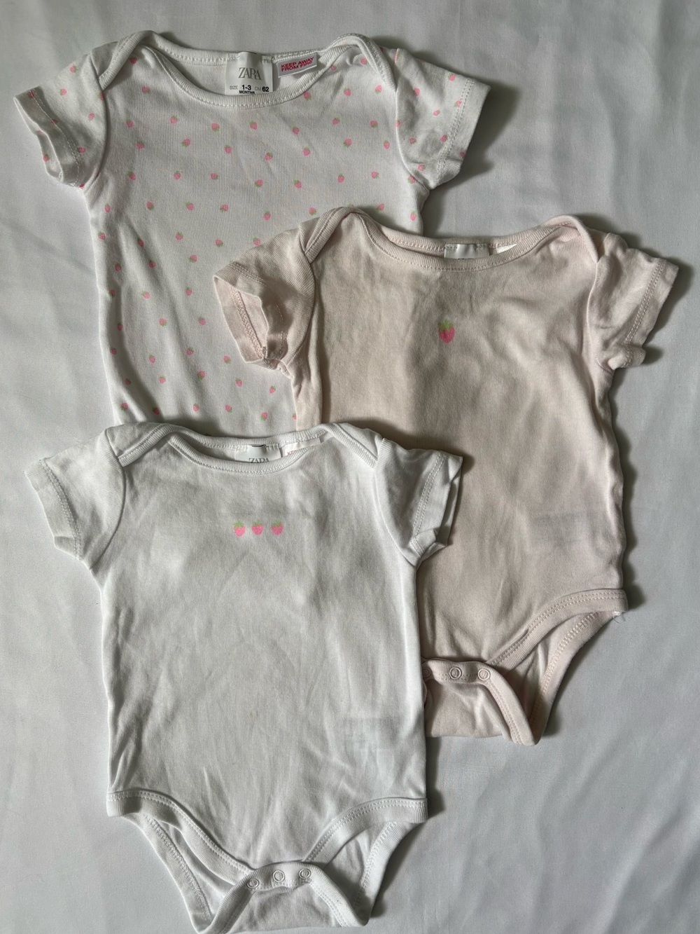 🌸 Baby girl Zara Pink & White Short-Sleeve Onesies - 3-Pack